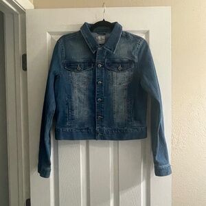 🌿 Love Tree All Day Denim Jacket – Size Medium – Preloved, Excellent Condition